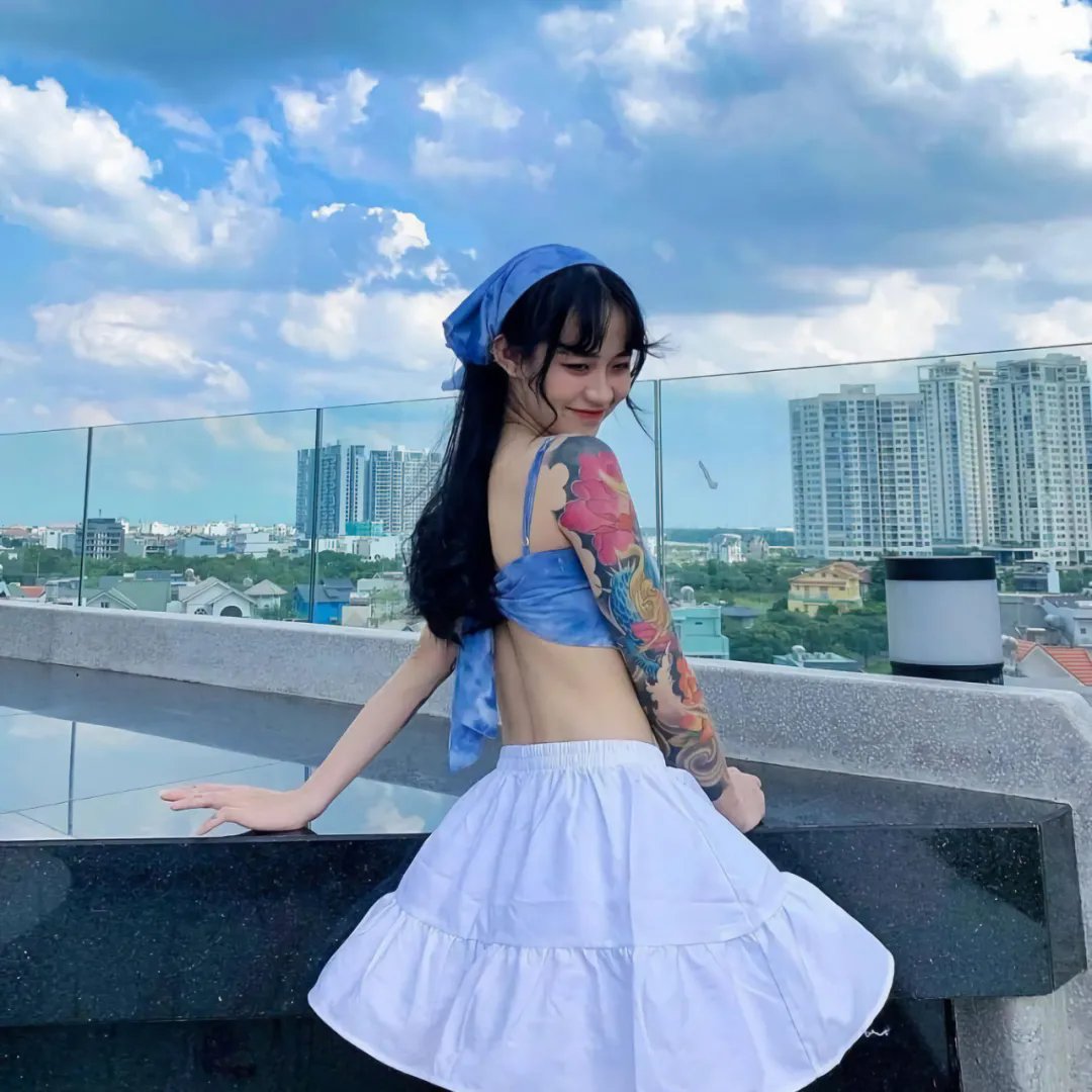 早餐时女歌迷快闪